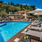 Villa Provenza 12&4, Emma Cefalù