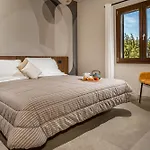 Villa Provenza 12&4, Emma Cefalù