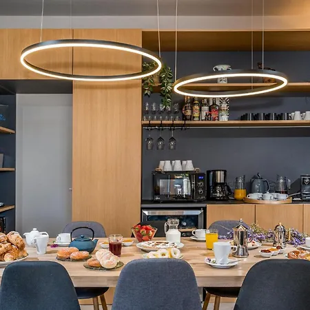 Provenza 12&4, Emma فيلة تْشيفالو