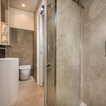 Provenza 12&4, Emma * تْشيفالو