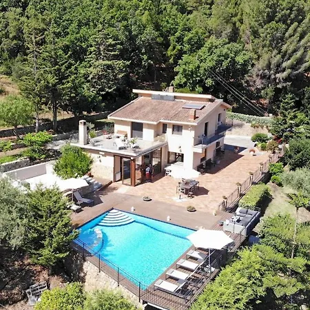 Provenza 12&4, Emma Villa