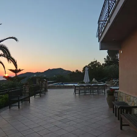 Provenza 12&4, Emma Villa