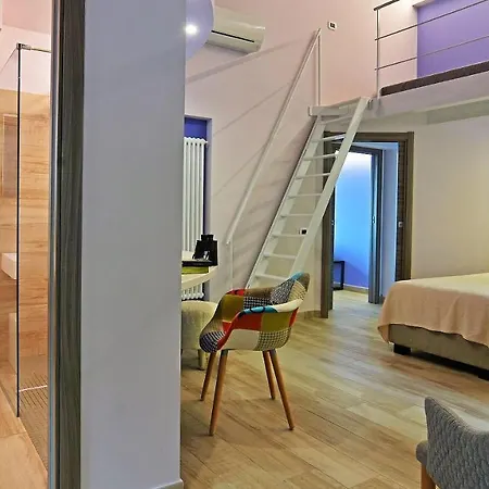 Villa Provenza 12&4, Emma