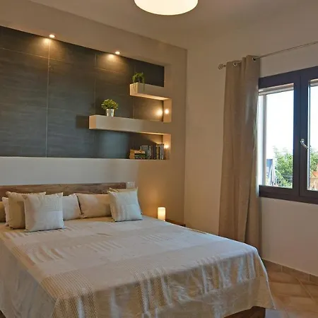 Provenza 12&4, Emma Cefalu