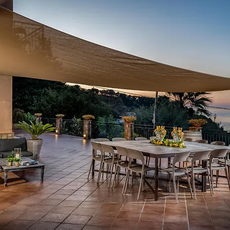 Provenza 12&4, Emma Villa Cefalù