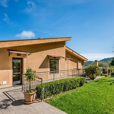 Provenza 12&4, Emma Cefalù