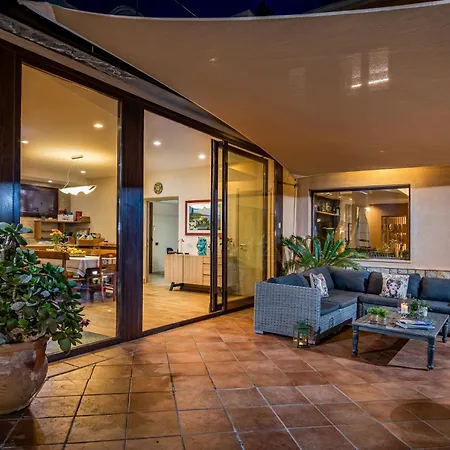 Provenza 12&4, Emma Villa