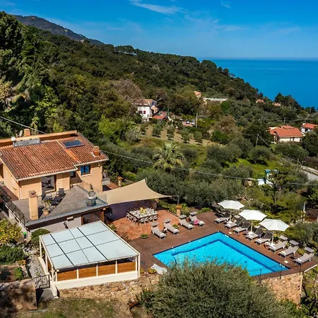 Provenza 12&4, Emma Villa *