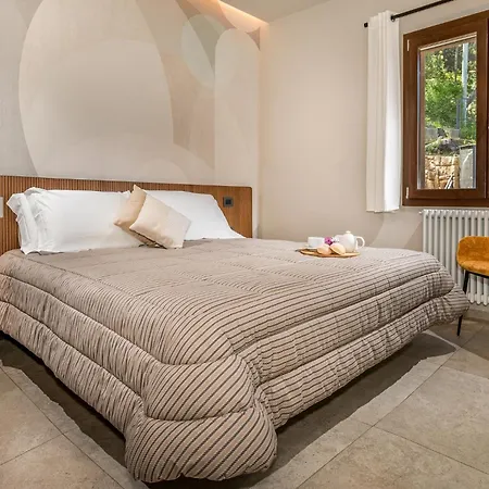 Villa Provenza 12&4, Emma