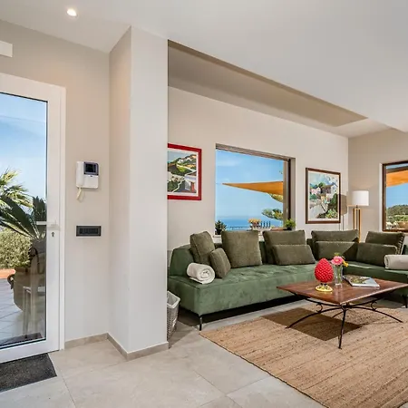 Provenza 12&4, Emma Cefalù