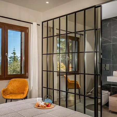 Provenza 12&4, Emma Villa