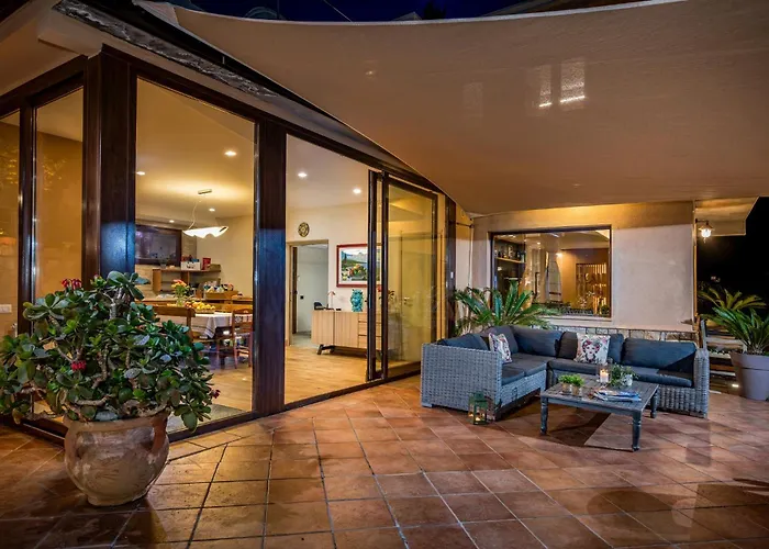 Provenza 12&4, Emma וילה