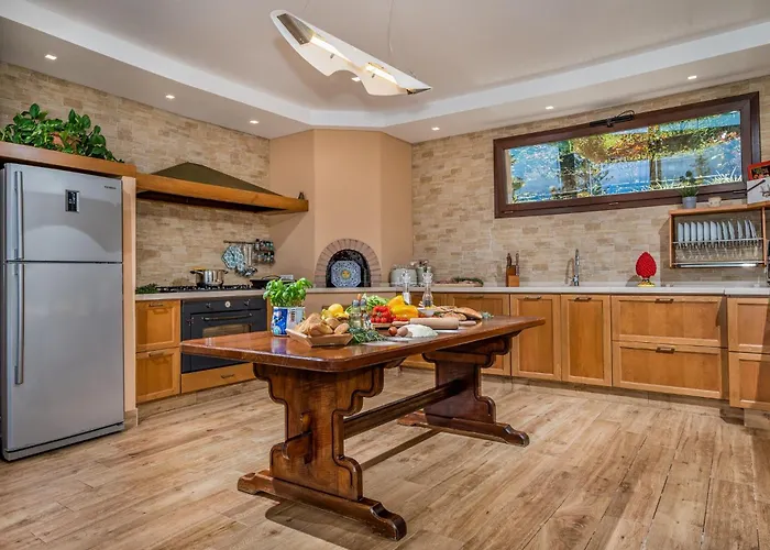 Villa Provenza 12&4, Emma *