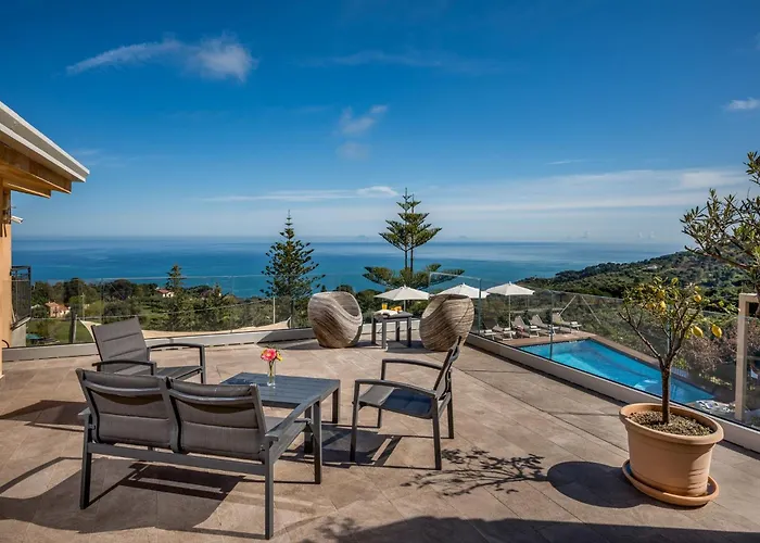 Provenza 12&4, Emma Villa *