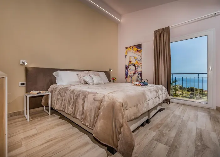 Villa Provenza 12&4, Emma *